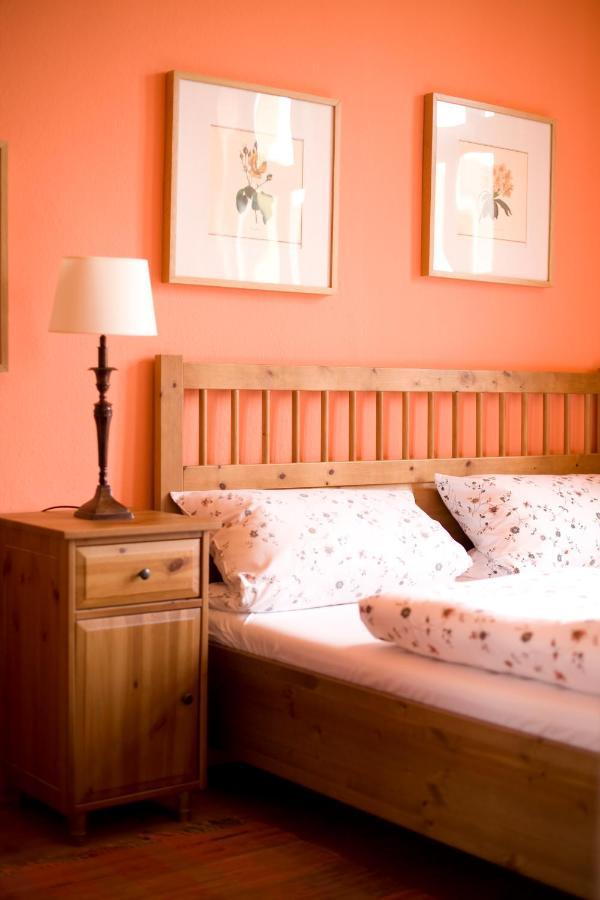 Gasthaus Und Pension "Zum Hauenden Schwein" Woerlitz Bilik gambar